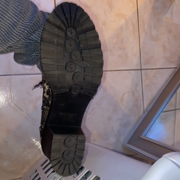 Snake Skin Boots - Picture 4 of 4